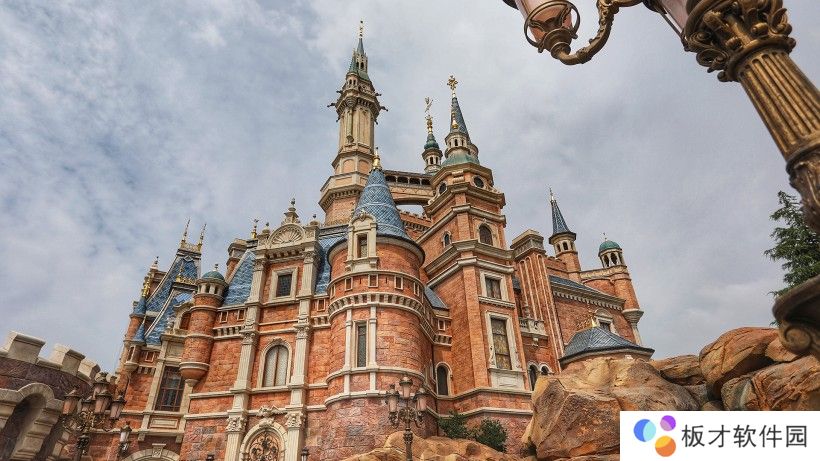 《抖音》迪士尼城堡夜晚背景图片高清原图分享