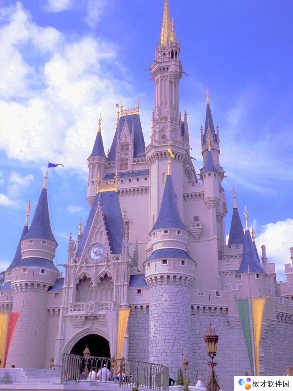《抖音》迪士尼城堡夜晚背景图片高清原图分享